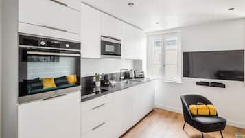 Réfrigérateur, micro-ondes, four, lave-vaisselle