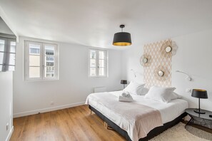 2 slaapkamers, een strijkplank/strijkijzer, gratis wifi, beddengoed