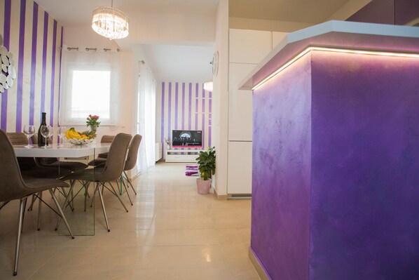 Apartment | Private kitchen | Fridge, microwave, oven, stovetop