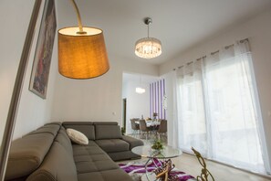 Apartment | Living room | 30-inch TV with digital channels - Lovely 4 Star 3-bed Apartment in Podstrana (Podstrana)