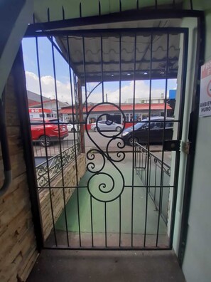 Entrada de la propiedad