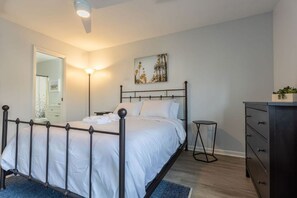2 habitaciones, tabla de planchar con plancha y wifi gratis 