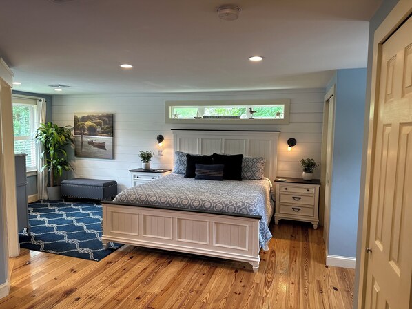 4 slaapkamers, een strijkplank/strijkijzer, reisbedje, wifi