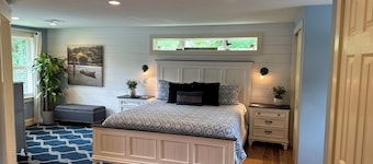 IN-GROUND POOL, Close to Beach/Vineyards, Wickford, Newport & Narragansett