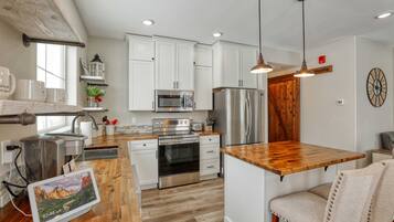 雪櫃、微波爐、焗爐、爐具