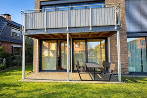 Outdoor dining - Deichfix - spacious vacation apartment for up to 5 guests (Büsum)