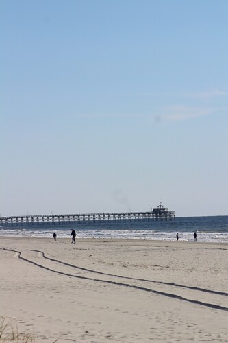 Cherry Grove, North Myrtle Beach Tilghman Lakes Condo…only steps from the beach