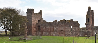2 bedroom accommodation in Holy Island, near Bamburgh