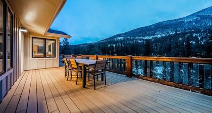 SALE! Epic Views | Riverfront | 2 Mins from RMNP