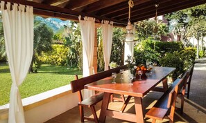 Outdoor dining - 6 bedrooms, ideal for groups, villa Hort 3 Cames (Pollensa / Pollença)
