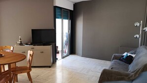 TV