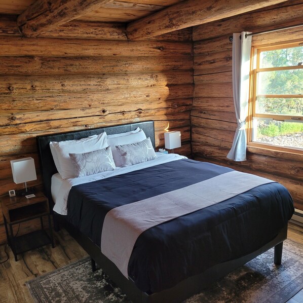 3 bedrooms, in-room safe, desk, blackout drapes