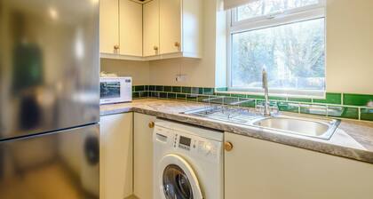 This family cottage is perfect for exploring Norwich, the Broads and the coast.