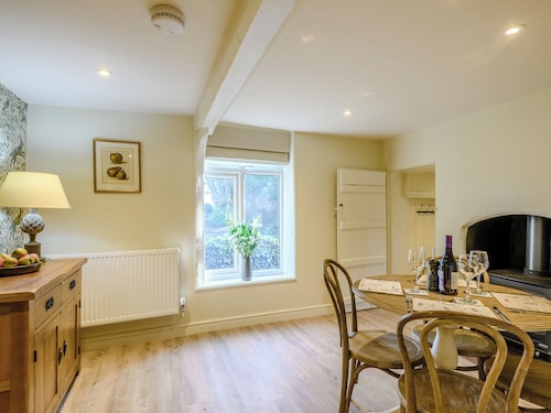 This family cottage is perfect for exploring Norwich, the Broads and the coast.