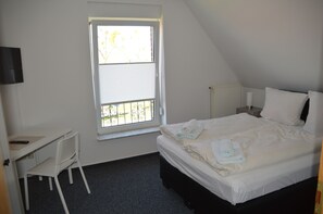 5 slaapkamers, reisbedje, gratis wifi, beddengoed