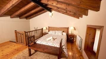 3 dormitorios, tabla de planchar con plancha, Internet y ropa de cama