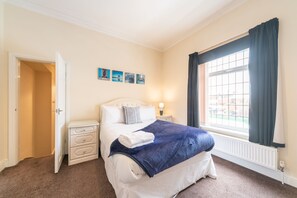 3 bedrooms, iron/ironing board, WiFi, bed sheets - Thy GrAcE By Jesouth (Kingston upon Hull)