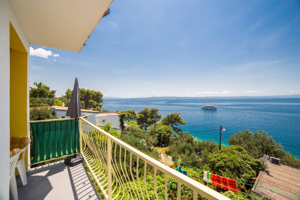 Classic Apartment (4) | Balcony view