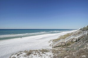 Sun-loungers - "7th Inning Stretch" NatureWalk at 30a with Bocce Court, Golf Cart and Bikes (Santa Rosa Beach)
