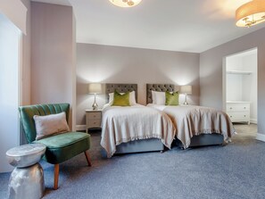 5 quartos, Wi-Fi de cortesia, roupa de cama
