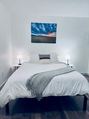 2 chambres, fer et planche à repasser, Wi-Fi gratuit, draps fournis