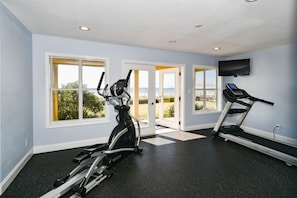 Fitness facility - Gulf-front First Floor Condo with Two Master Suites! (Destin)