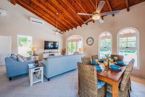 Interior - 3Br W/ensuite Ba Near Beaches Private Pool&Jacuzzi (Noord)