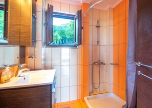 Honeymoon Villa | Bathroom | Toilet paper - Artemis Oasis Villa (Zakynthos)