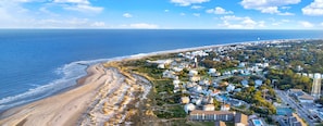 Beach nearby - Two bedroom getaway near Tybee Beach & Lighthouse (Tybee Island)