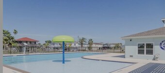 Jamaica Beach Waterfront Home! w/ Paddleboards, Kayak, Pedal Boat, Fishing Gears