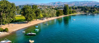 Wapato Point Halmalka Condo 510B 3 Bed 2 Bath Sleeps 8, Lake Views, Next to Pool