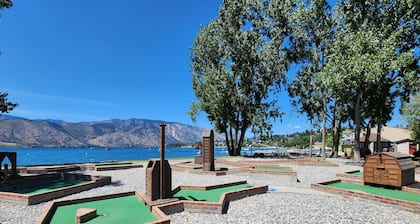 Wapato Point Halmalka Condo 510B 3 Bed 2 Bath Sleeps 8, Lake Views, Next to Pool