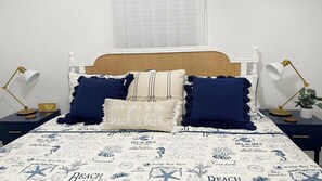 4 عدّة غرف نوم ومكواة/لوح كي وواي فاي مجانًا وملاءات أسرّة