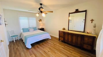 4 makuuhuonetta, ilmainen Wi-Fi, vuodevaatteet