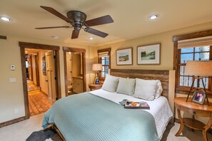 4 bedrooms, iron/ironing board, free WiFi, bed sheets