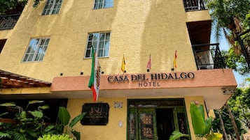 Fachada de la propiedad