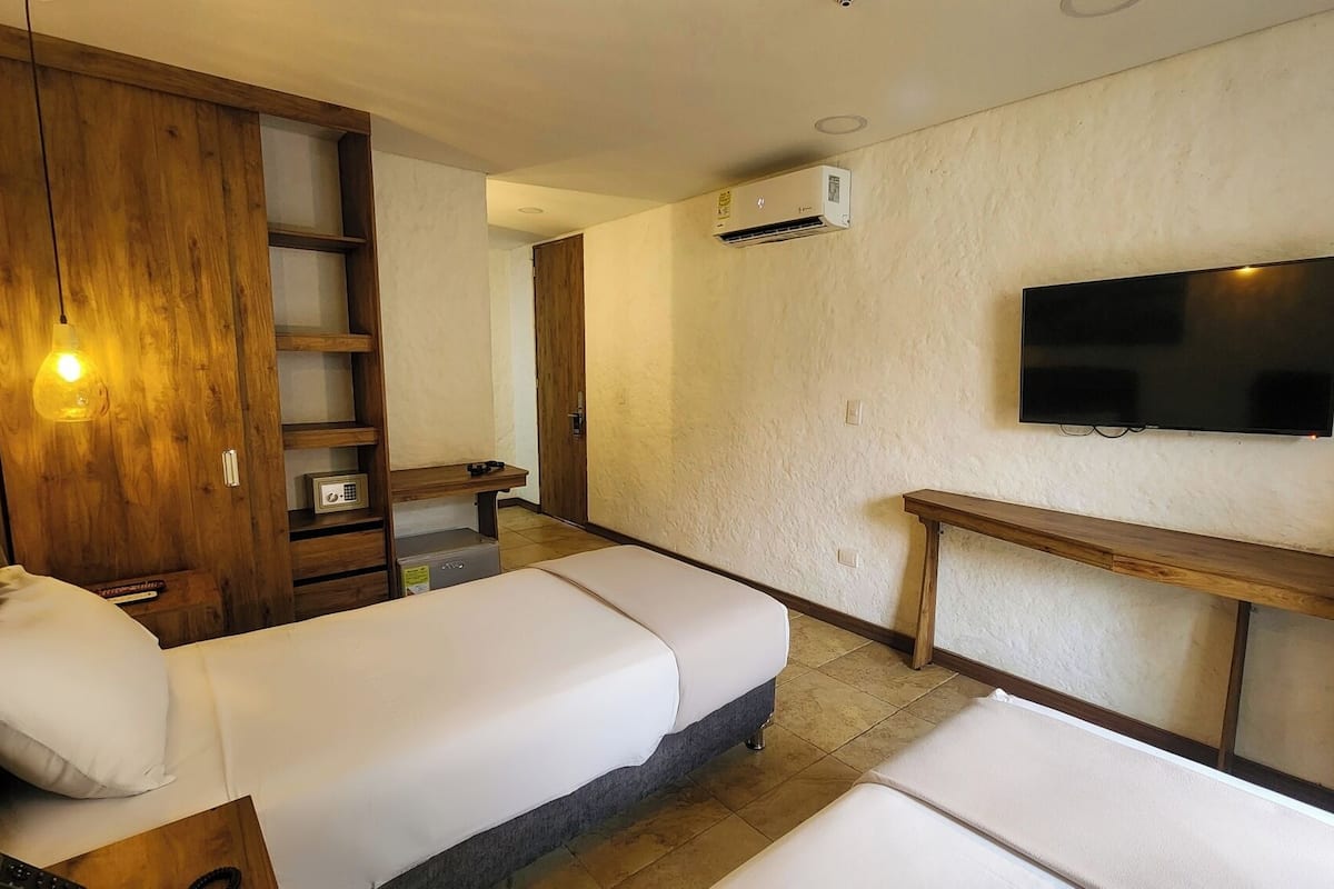 Superior Twin with Balcony | Desk, soundproofing, free WiFi, bed sheets