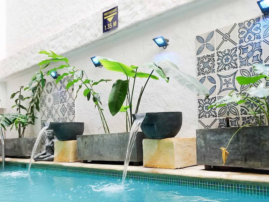 Indoor pool, pool loungers