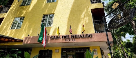 Fachada da propriedade