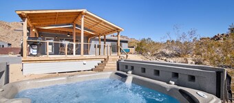 🌵Dreamspace - Peaceful Home w/Hot Tub, Fire Pit, Amazing Views & Close To Park Entrance🌵