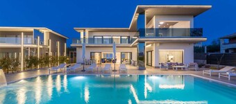 Luxury Villa Aurum with Pool