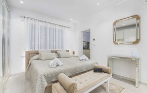 5 Schlafzimmer, Bügeleisen/Bügelbrett, kostenloses WLAN, Bettwäsche