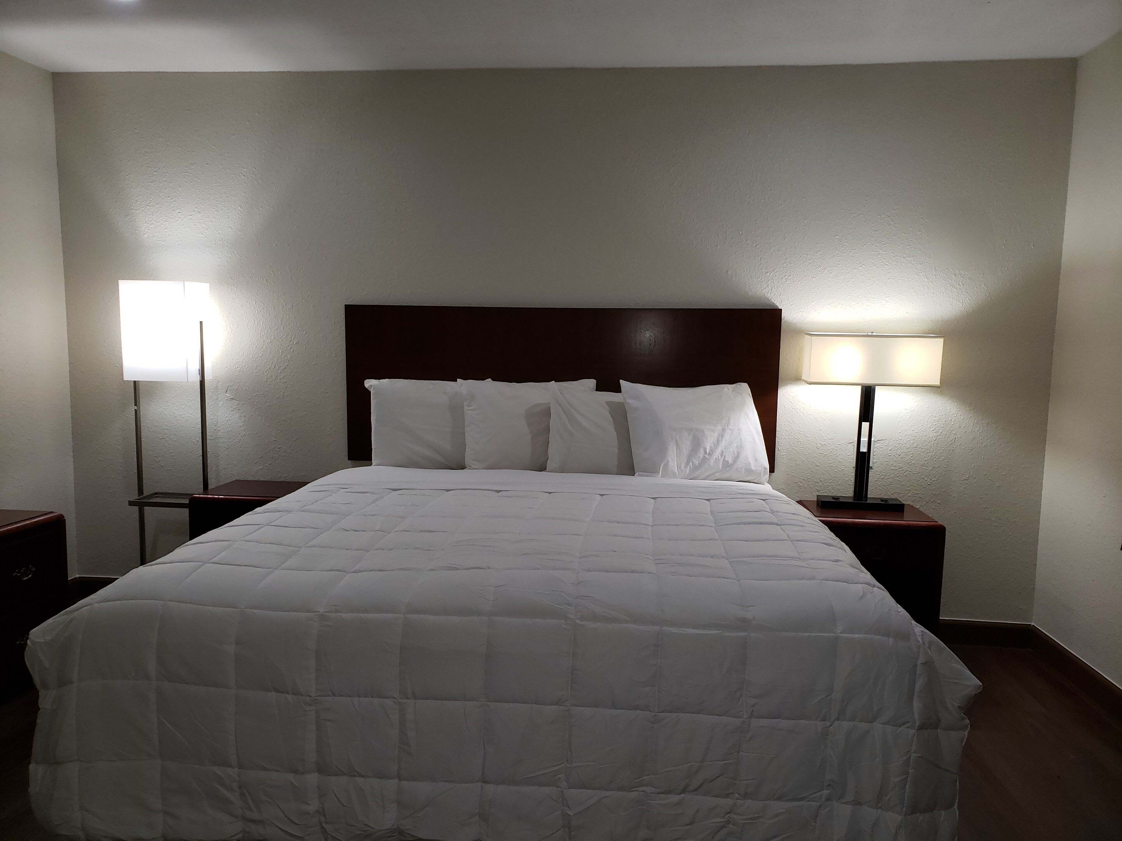 羽绒被、特色装修、特色家居、办公桌