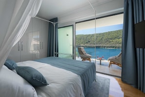 5 bedrooms, iron/ironing board, free WiFi, bed sheets