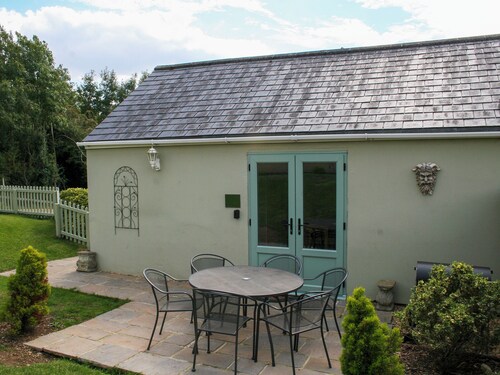Carrot Cottage - UK32609