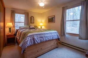 Talo (Harvest Moon) | 4 makuuhuonetta, työpöytä, ilmainen Wi-Fi, vuodevaatteet