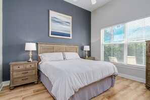 4 bedrooms, iron/ironing board, free WiFi, bed sheets - Beach Haven Private Heated Dip Pool! (Palm Coast)