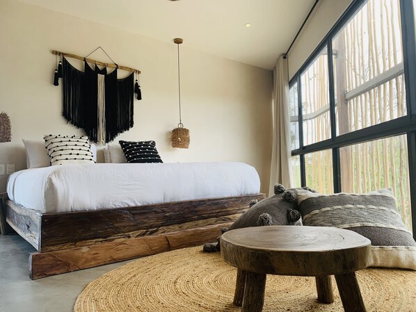 1 chambre, coffres-forts dans les chambres, fer et planche à repasser