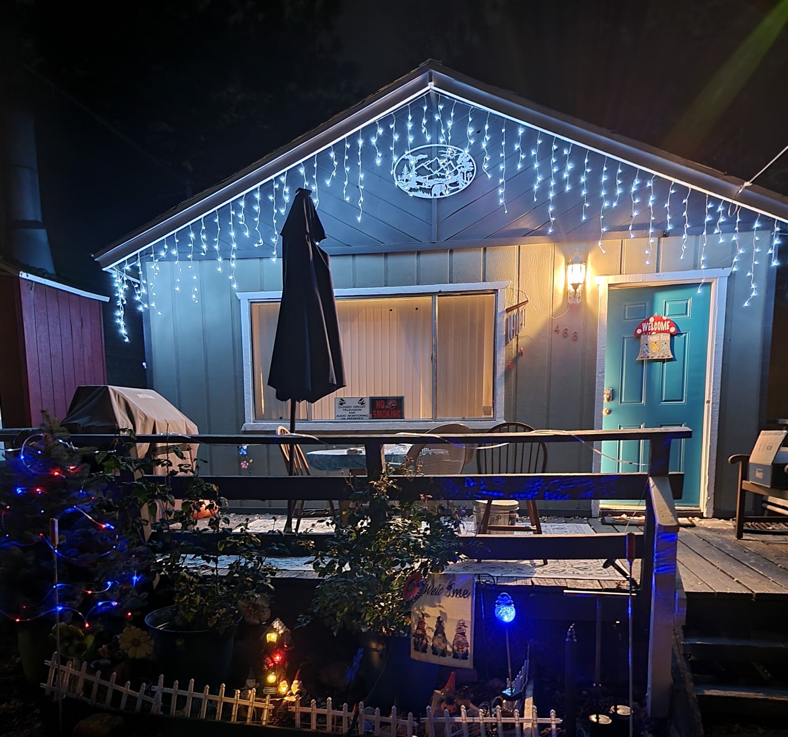 Comfy, Gnome Haus! Quiet area. Easy Access. Free shuttle to skiing & Village!