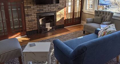 The Lewis House-Upper Level-A peaceful spot!